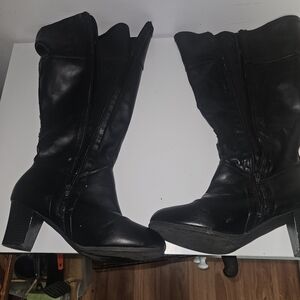 Elegant Black Heeled Boots for Women